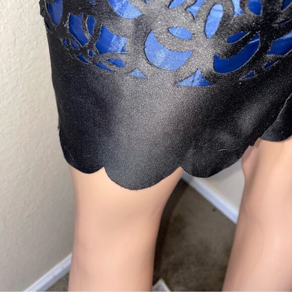 Muse Black Blue Laser Cut Eyelet Dress Size 6 black and navy blue sheath dress - Picture 15 of 16